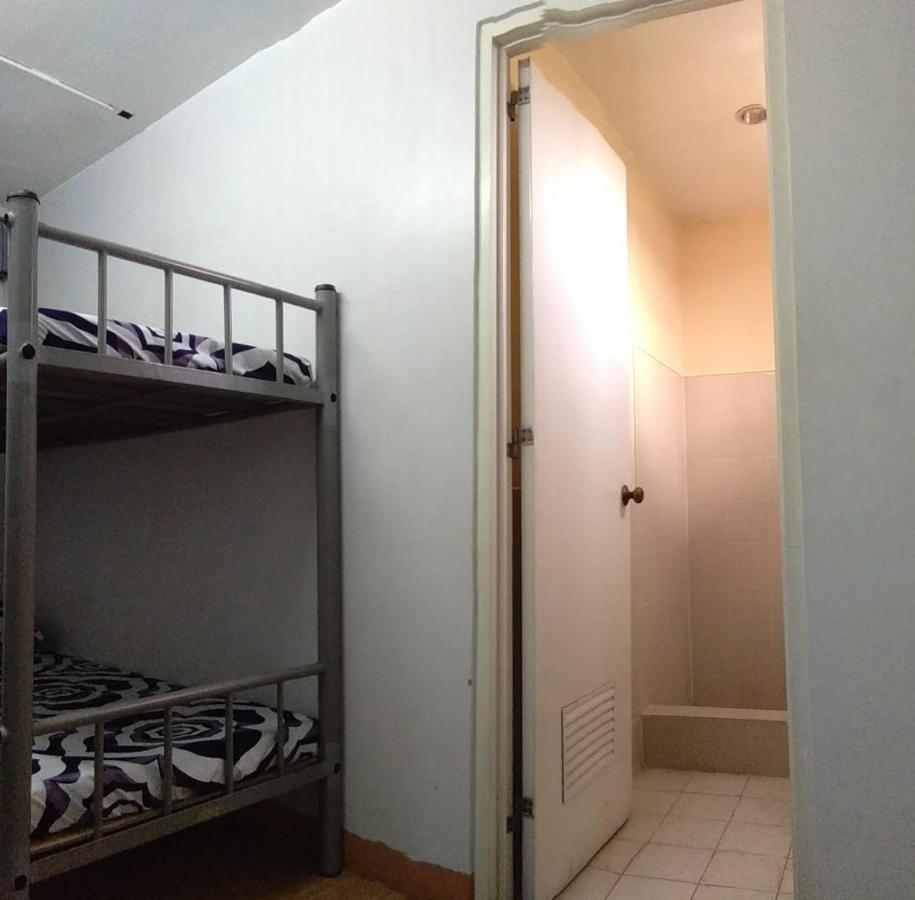 Mang Ben Dormitory Quezon City Exterior foto